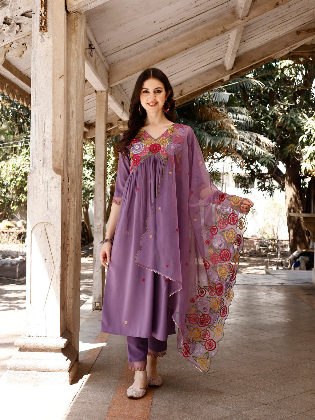 Alia Cut Hand Embroidered & Floral Embroidered Kurta With Pant & Organza Embroidered Dupatta Luxury Premium, Lavender - Hiral Fashion | Grocsy