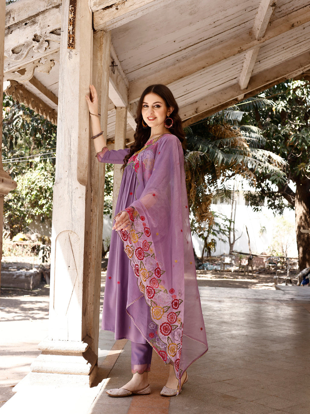 Alia Cut Hand Embroidered & Floral Embroidered Kurta With Pant & Organza Embroidered Dupatta Luxury Premium, Lavender - Hiral Fashion | Grocsy