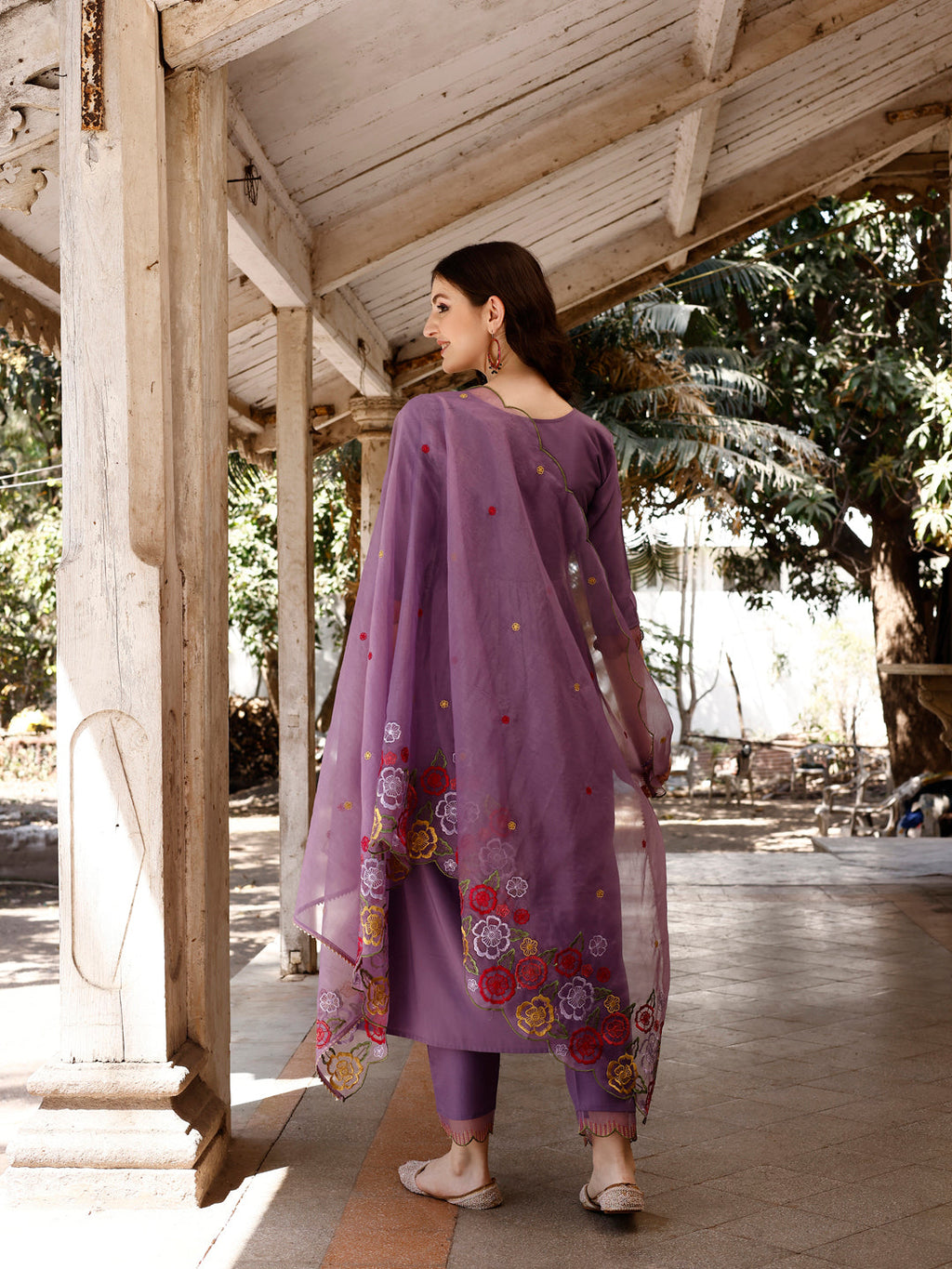 Alia Cut Hand Embroidered & Floral Embroidered Kurta With Pant & Organza Embroidered Dupatta Luxury Premium, Lavender - Hiral Fashion | Grocsy