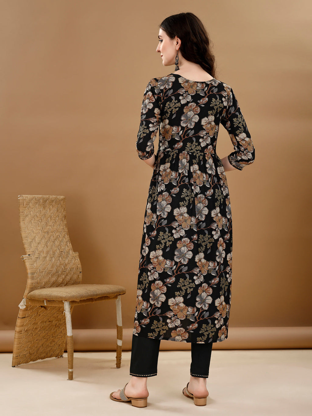 Alia Cut Floral Printed & Embroidered Kurta Suit Set, Black - Hiral Fashion | Grocsy