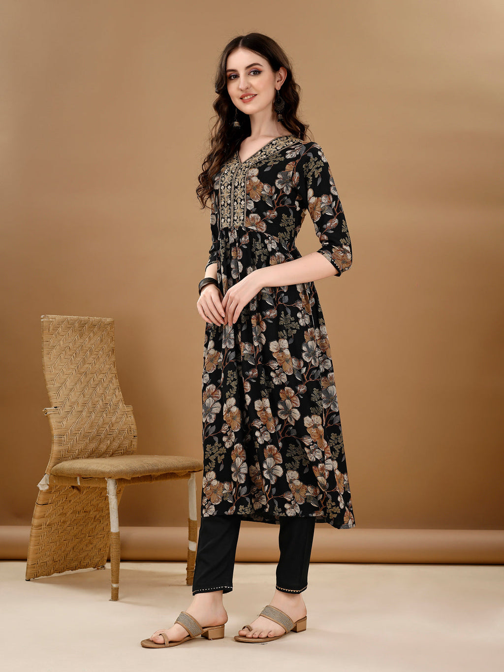 Alia Cut Floral Printed & Embroidered Kurta Suit Set, Black - Hiral Fashion | Grocsy