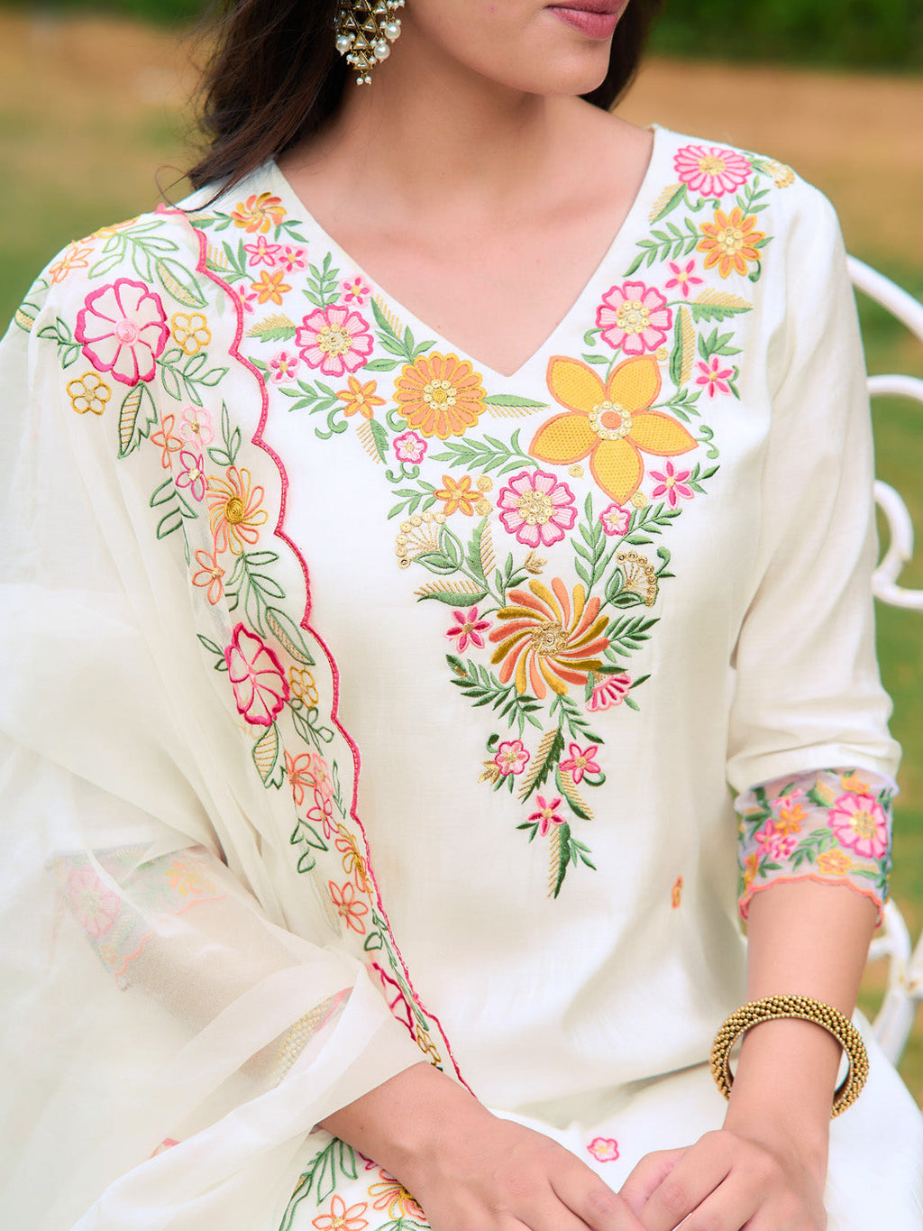 Embroidered Kurta With Pant & Organza Embroidered Dupatta, White - Hiral Fashion | Grocsy