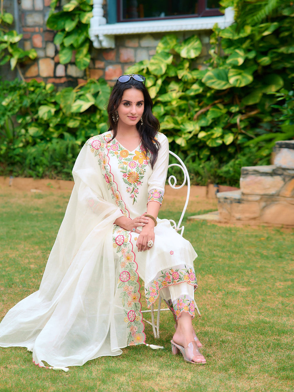 Embroidered Kurta With Pant & Organza Embroidered Dupatta, White - Hiral Fashion | Grocsy