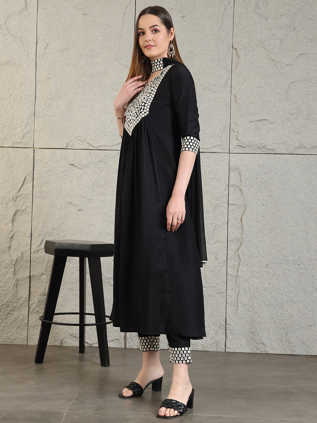 Mirror Embroidered Kurta With Pant & Necklace Dupatta, Black - Hiral Fashion | Grocsy