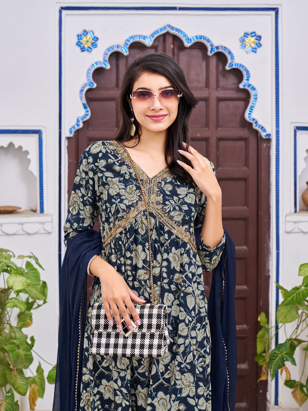 Alia Cut Floral Embroidered Kurta With Pant & Dupatta, Multicolor - Hiral Fashion | Grocsy