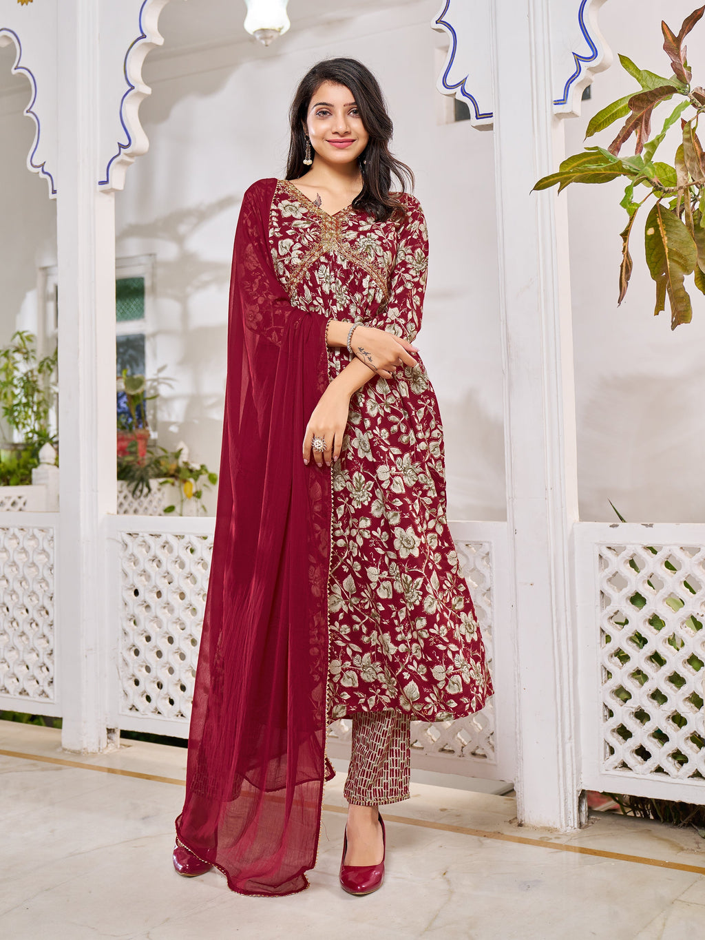 Alia Cut Floral Embroidered Kurta With Pant & Dupatta, Multicolor - Hiral Fashion | Grocsy