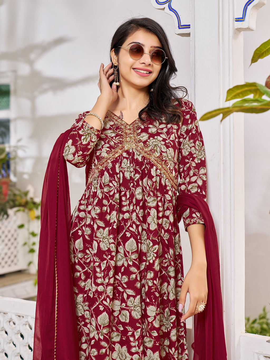Alia Cut Floral Embroidered Kurta With Pant & Dupatta, Multicolor - Hiral Fashion | Grocsy