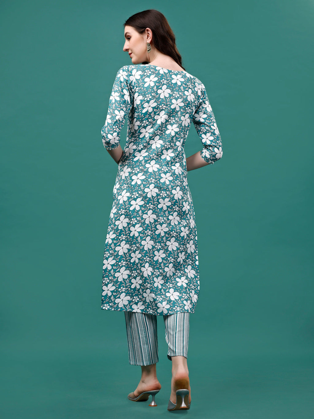 Floral Printed Casual Wear Kurta With Pant & Dupatta, Multicolor - Hiral Fashion | Grocsy