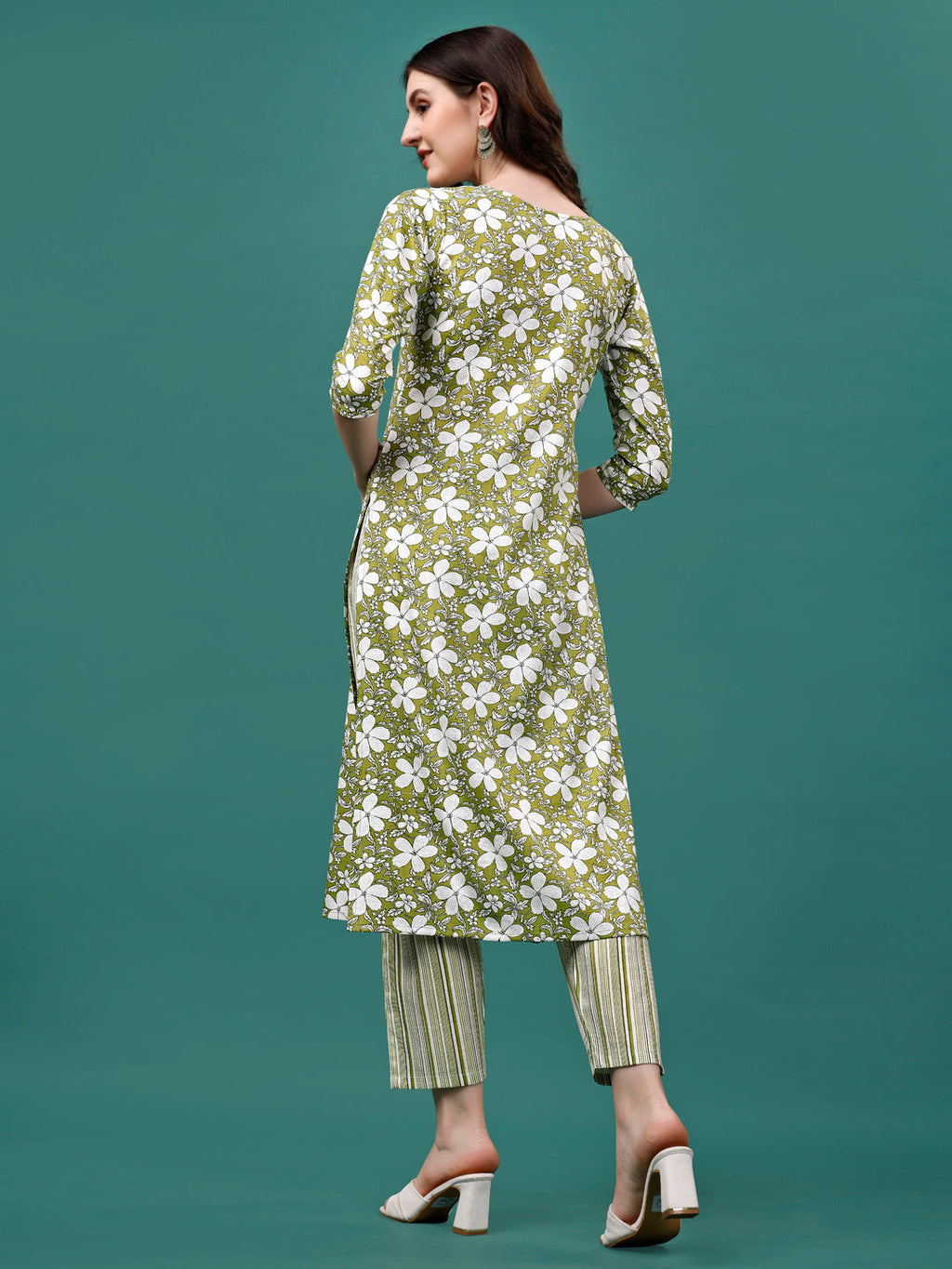Floral Printed Casual Wear Kurta With Pant & Dupatta, Multicolor - Hiral Fashion | Grocsy