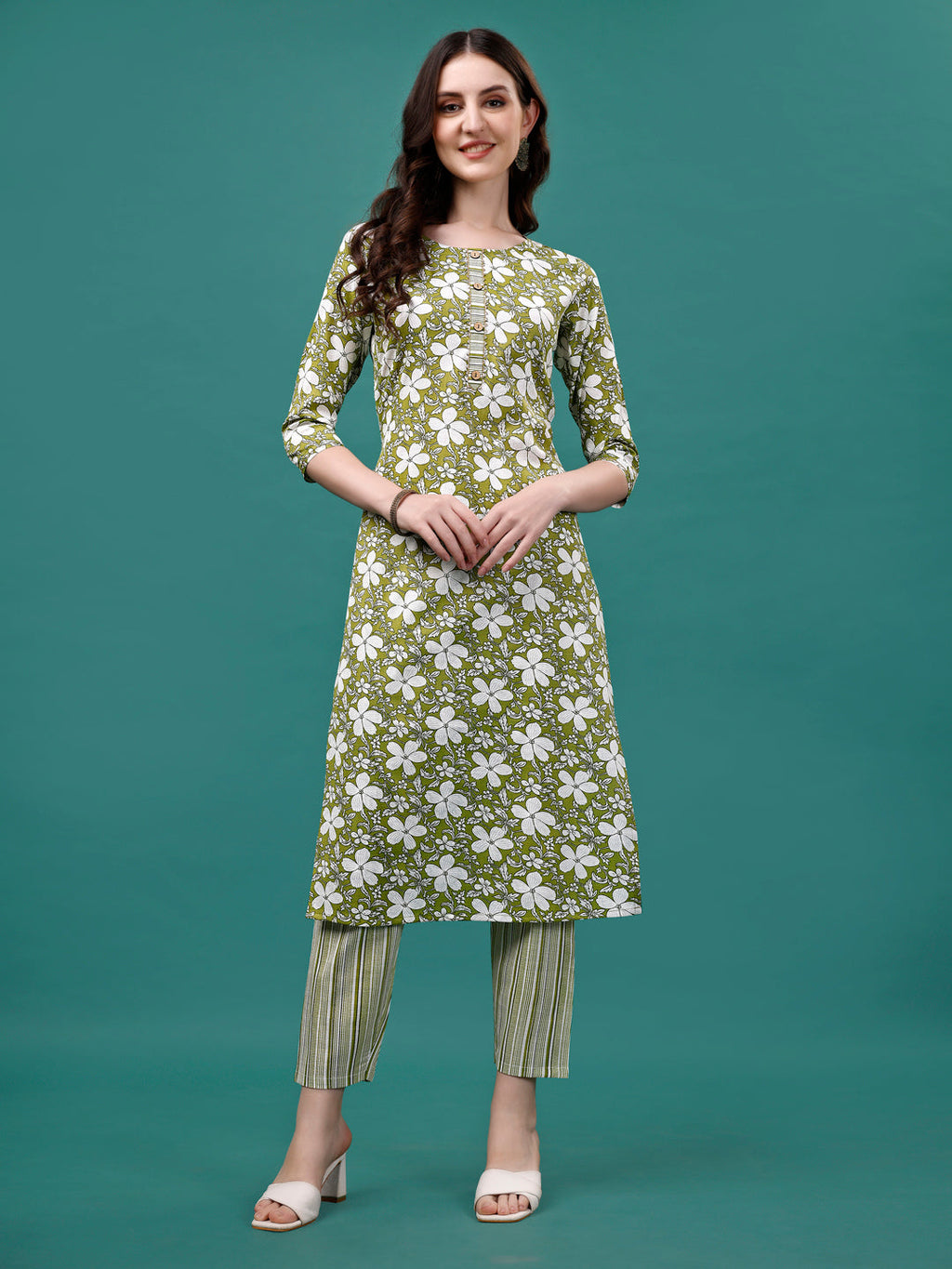 Floral Printed Casual Wear Kurta With Pant & Dupatta, Multicolor - Hiral Fashion | Grocsy