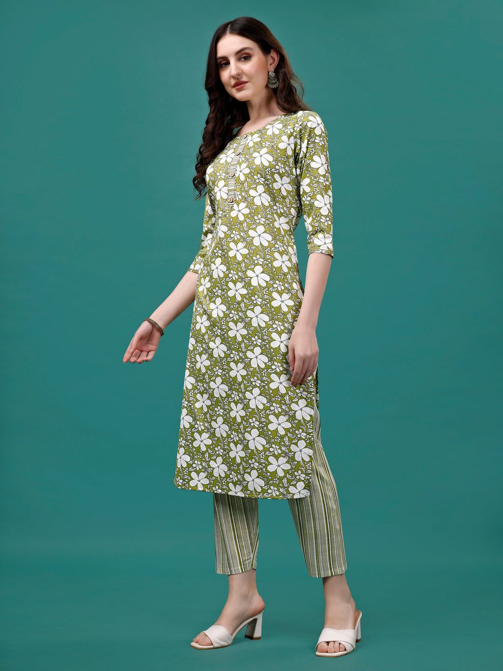 Floral Printed Casual Wear Kurta With Pant & Dupatta, Multicolor - Hiral Fashion | Grocsy