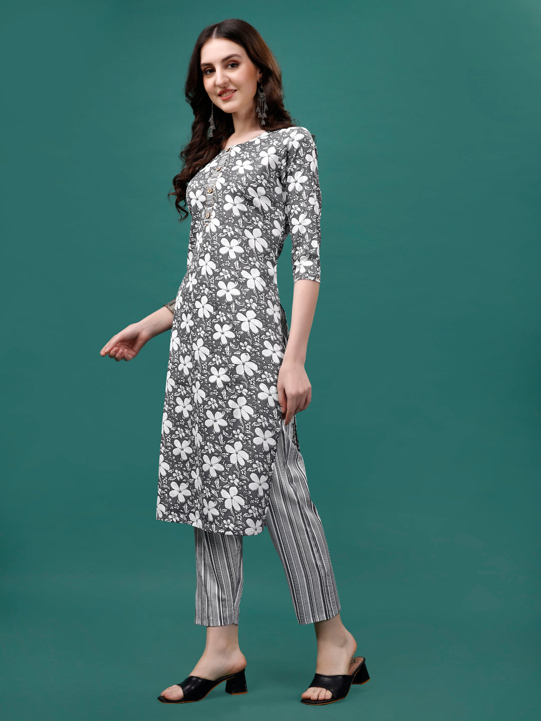 Floral Printed Casual Wear Kurta With Pant & Dupatta, Multicolor - Hiral Fashion | Grocsy