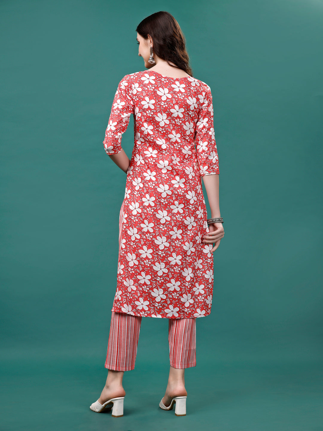 Floral Printed Casual Wear Kurta With Pant & Dupatta, Multicolor - Hiral Fashion | Grocsy