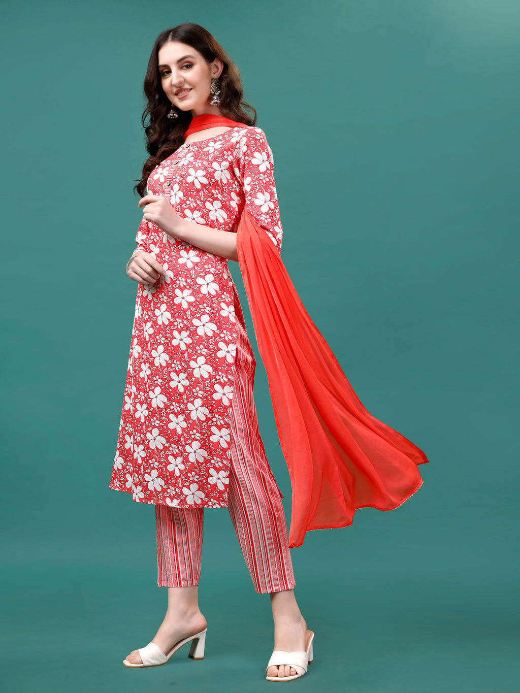 Floral Printed Casual Wear Kurta With Pant & Dupatta, Multicolor - Hiral Fashion | Grocsy