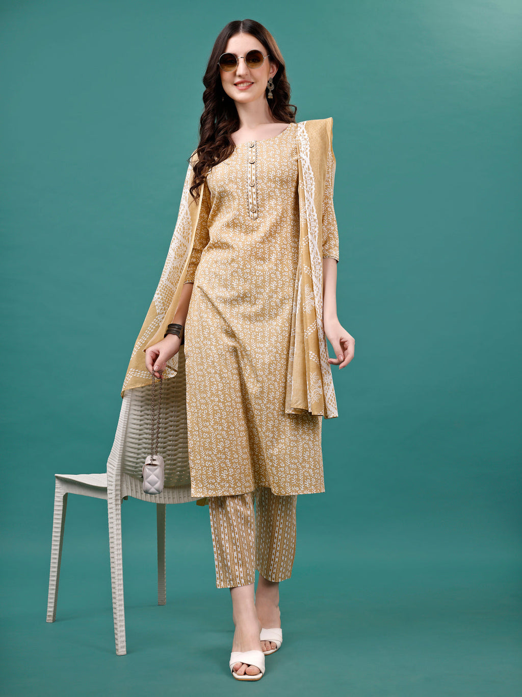 Floral Printed Casual Wear Kurta With Pant & Dupatta, Multicolor - Hiral Fashion | Grocsy
