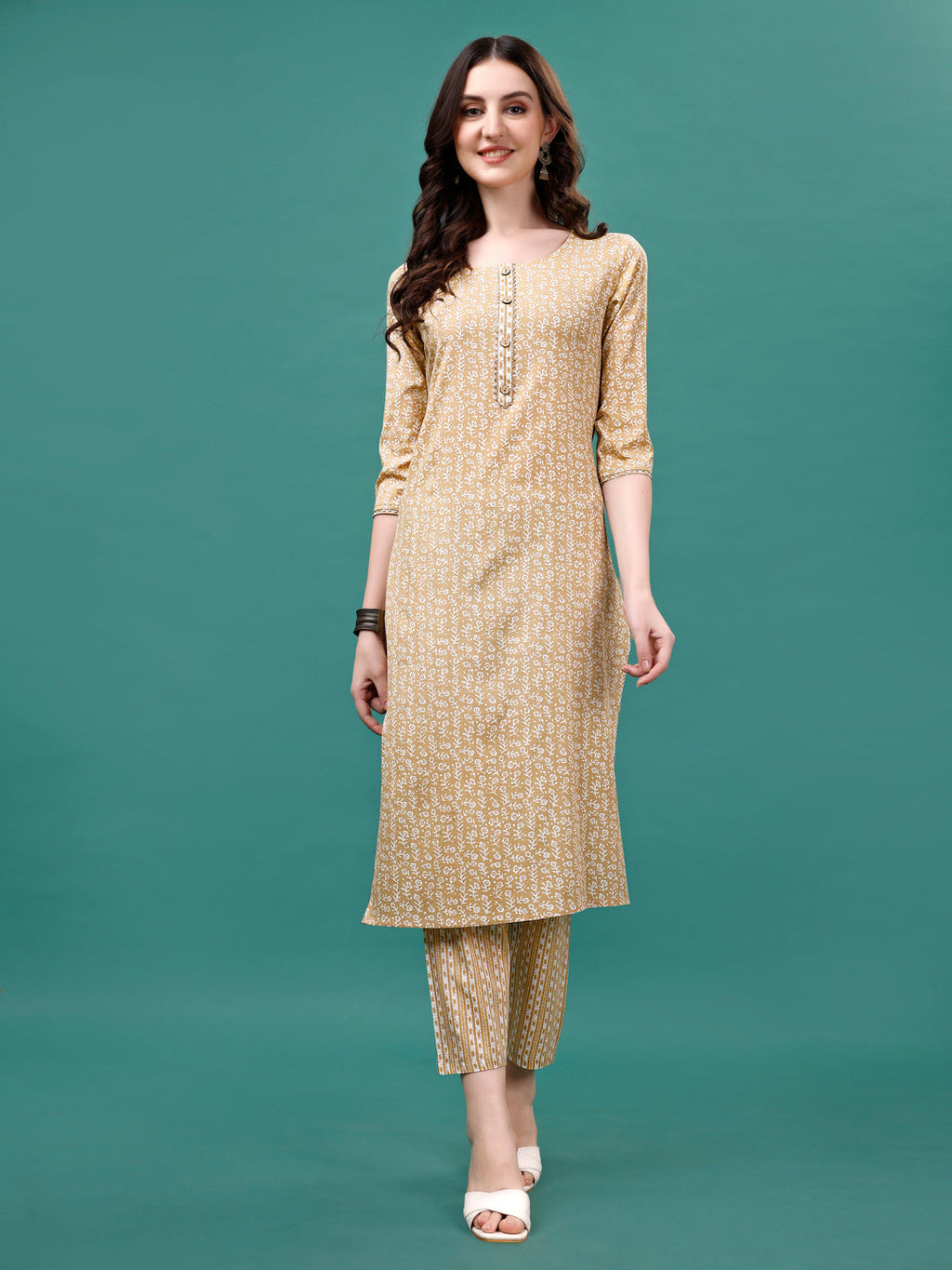 Floral Printed Casual Wear Kurta With Pant & Dupatta, Multicolor - Hiral Fashion | Grocsy