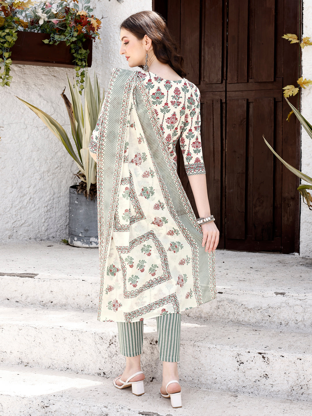Floral Printed Kurta With Pant & Dupatta, Multicolor - Hiral Fashion | Grocsy