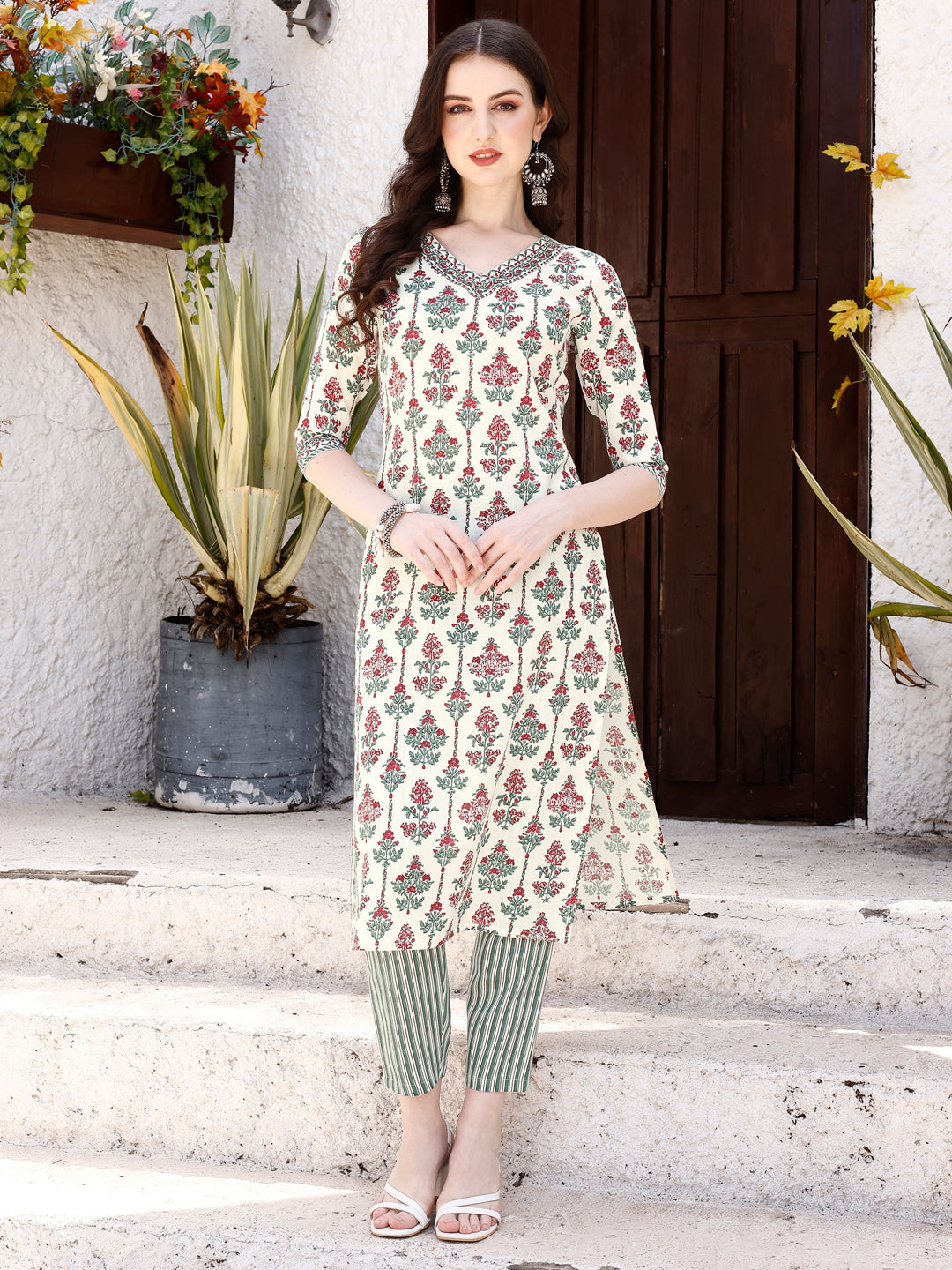 Floral Printed Kurta With Pant & Dupatta, Multicolor - Hiral Fashion | Grocsy