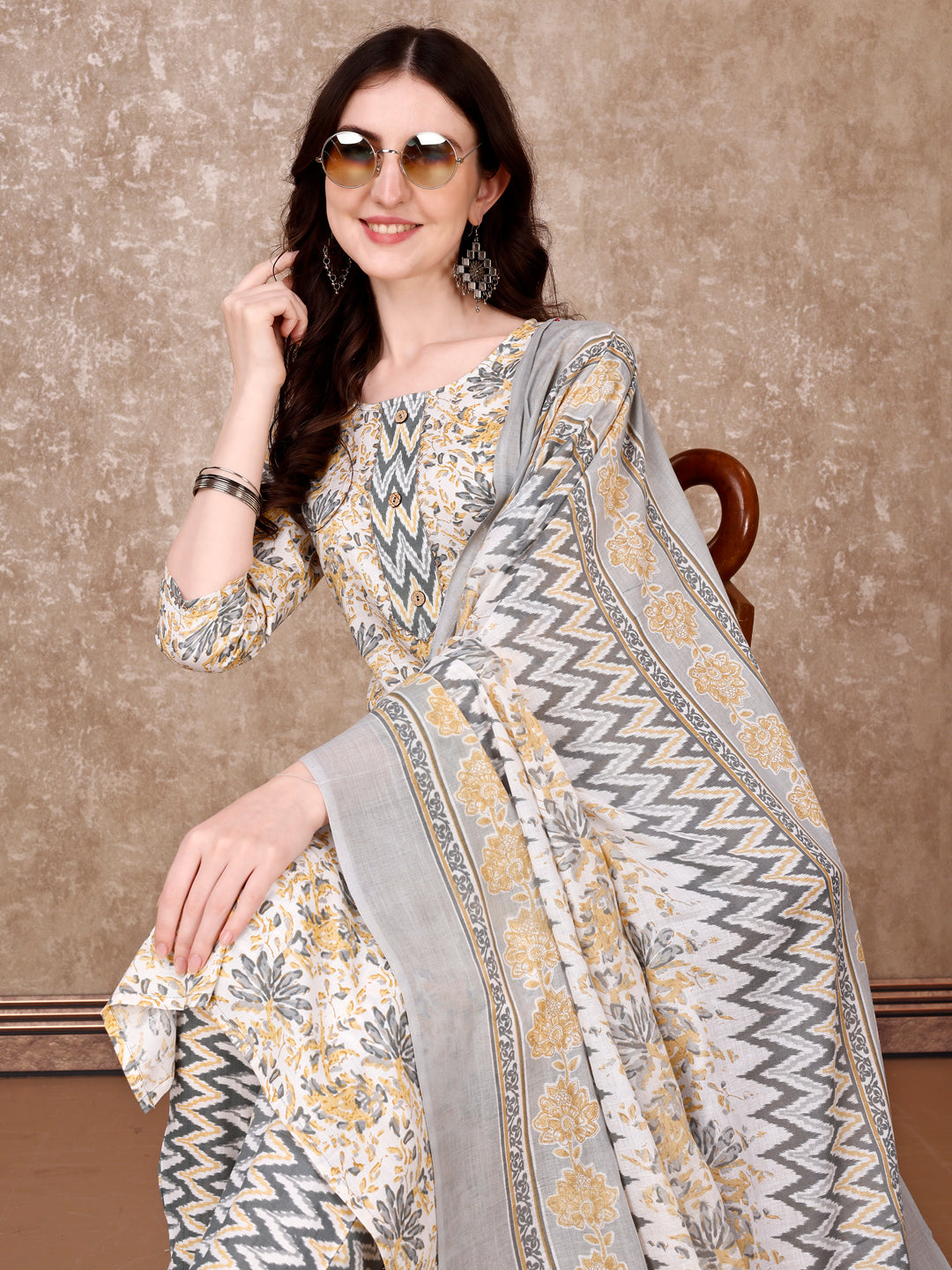 Floral Printed Kurta With Printed Pant & Dupatta, Multicolor - Hiral Fashion | Grocsy