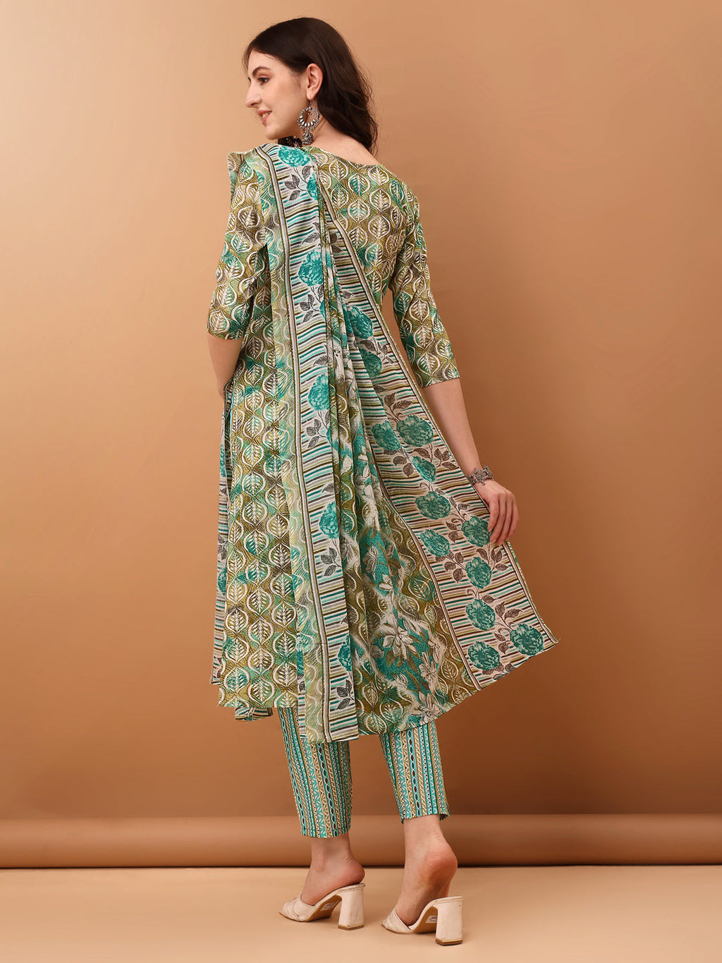 Floral Printed Kurta With Pant & Dupatta, Green - Hiral Fashion | Grocsy
