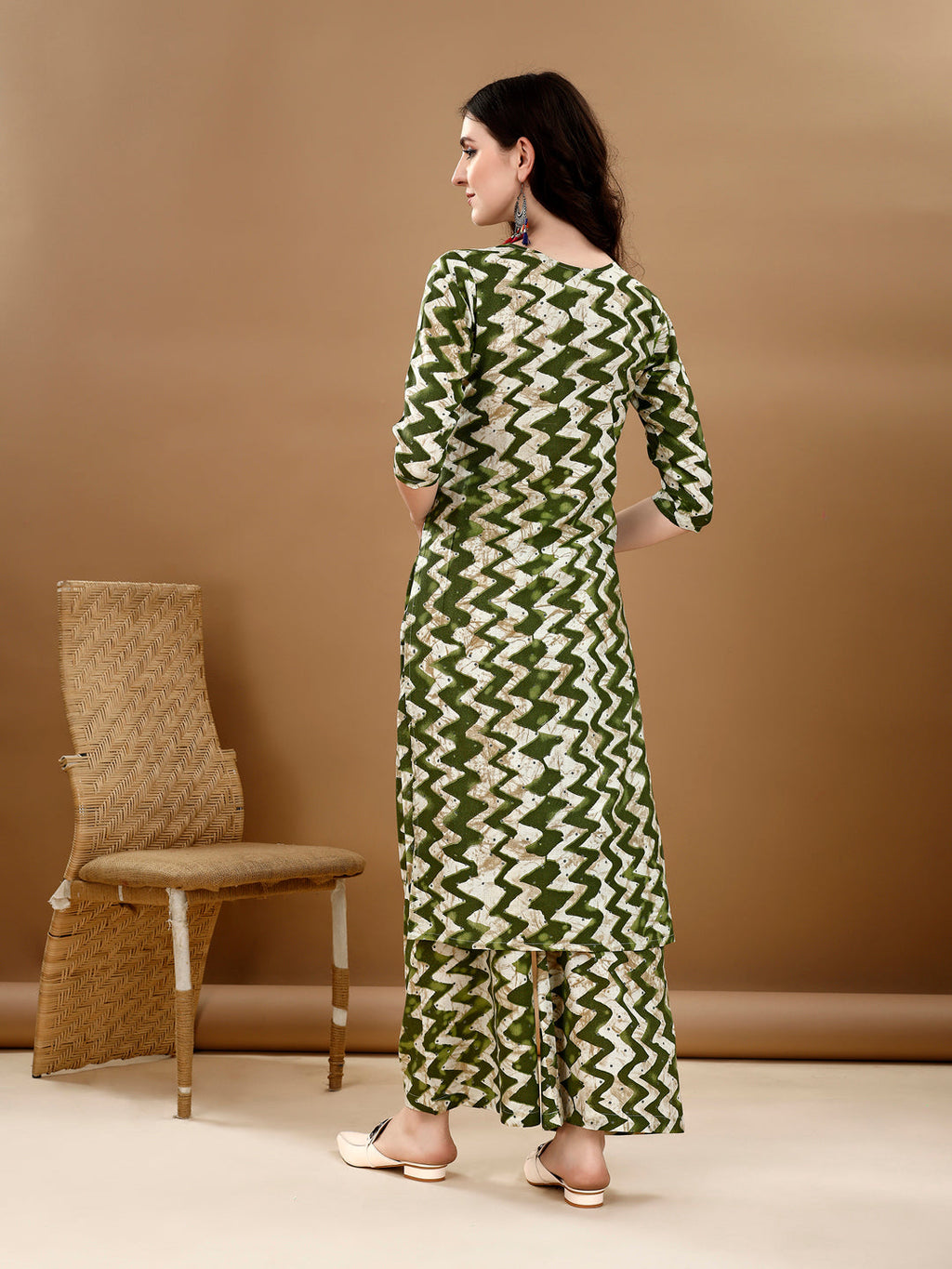 Chevron Printed Kurta With Palazzo Pant & Dupatta, Green - Hiral Fashion | Grocsy