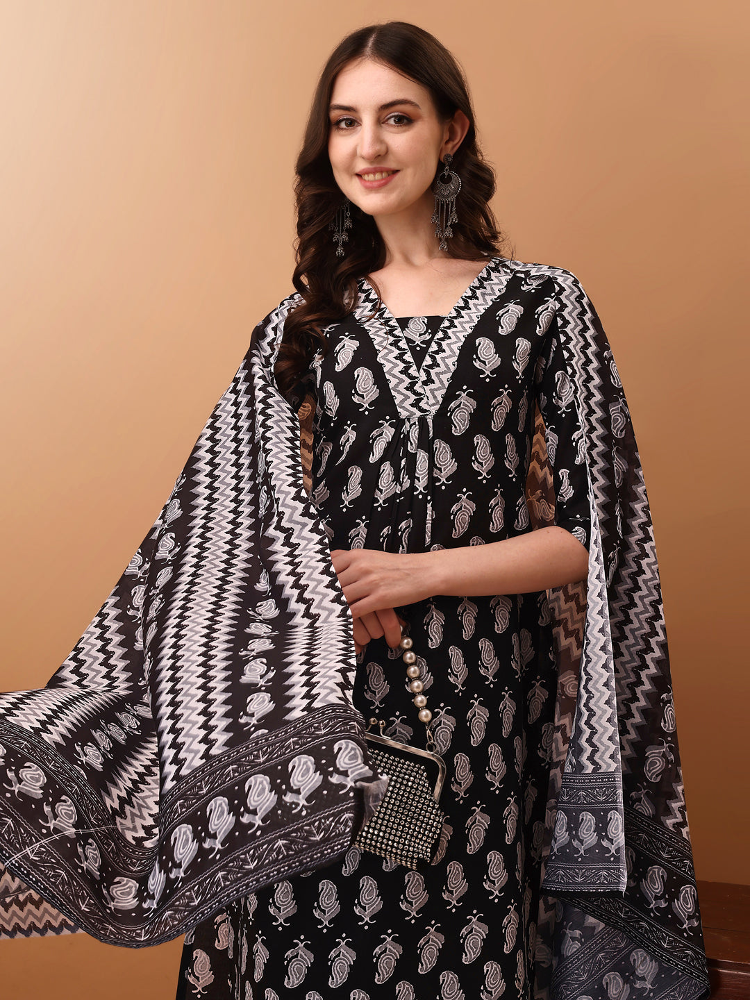 Floral Printed Kurta With Pant & Dupatta, Black - Hiral Fashion | Grocsy