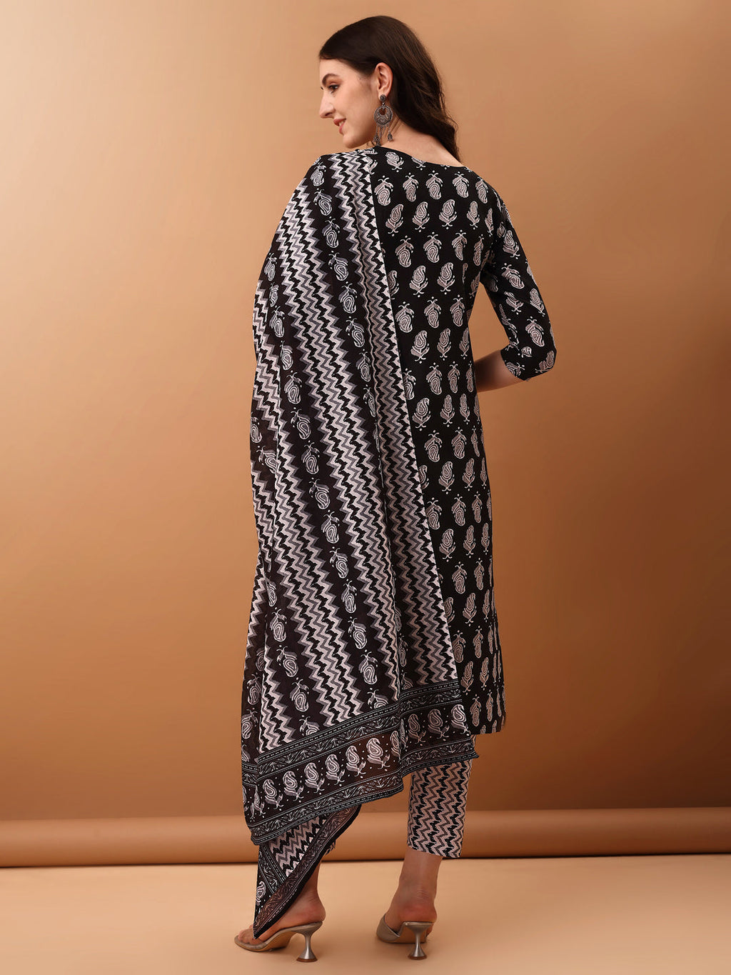 Floral Printed Kurta With Pant & Dupatta, Black - Hiral Fashion | Grocsy