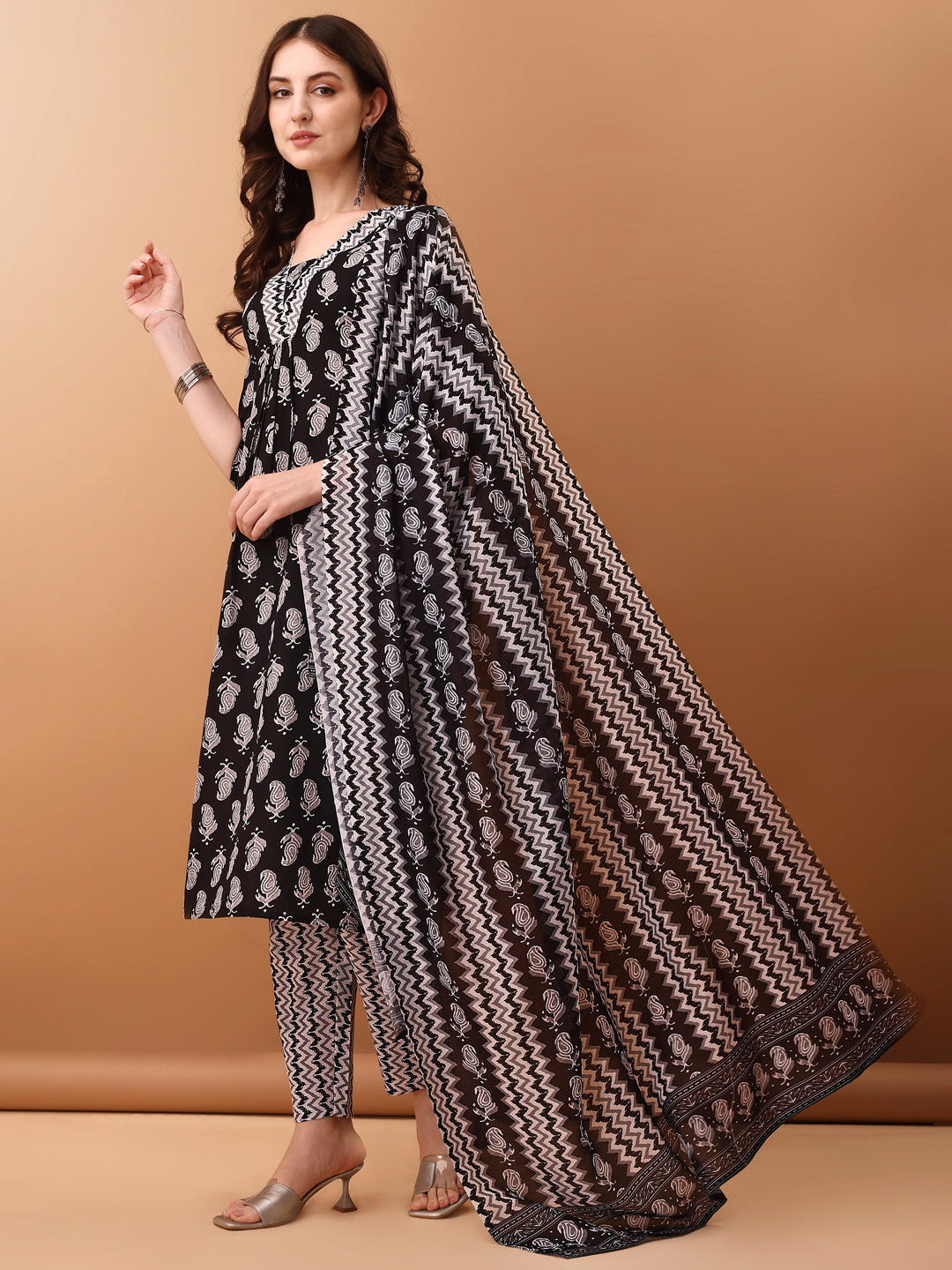 Floral Printed Kurta With Pant & Dupatta, Black - Hiral Fashion | Grocsy