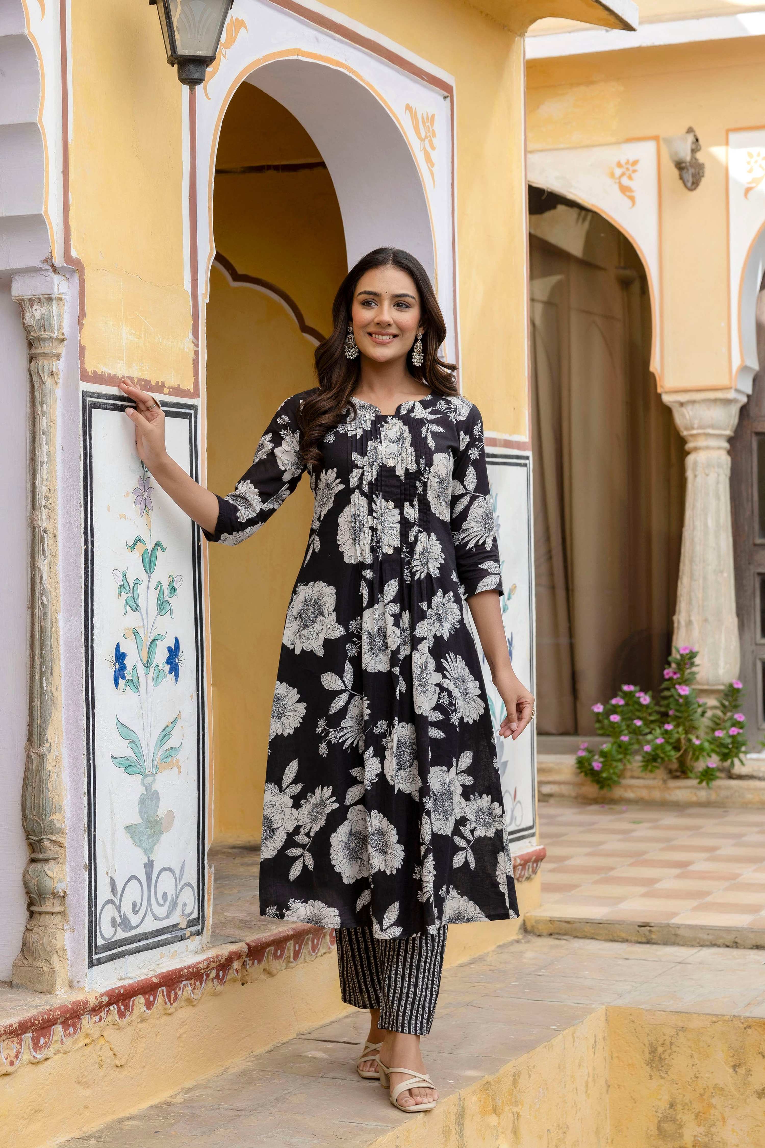 Floral Printed Kurta With Pant & Stripe Printed Dupatta, Black - Hiral Fashion | Grocsy