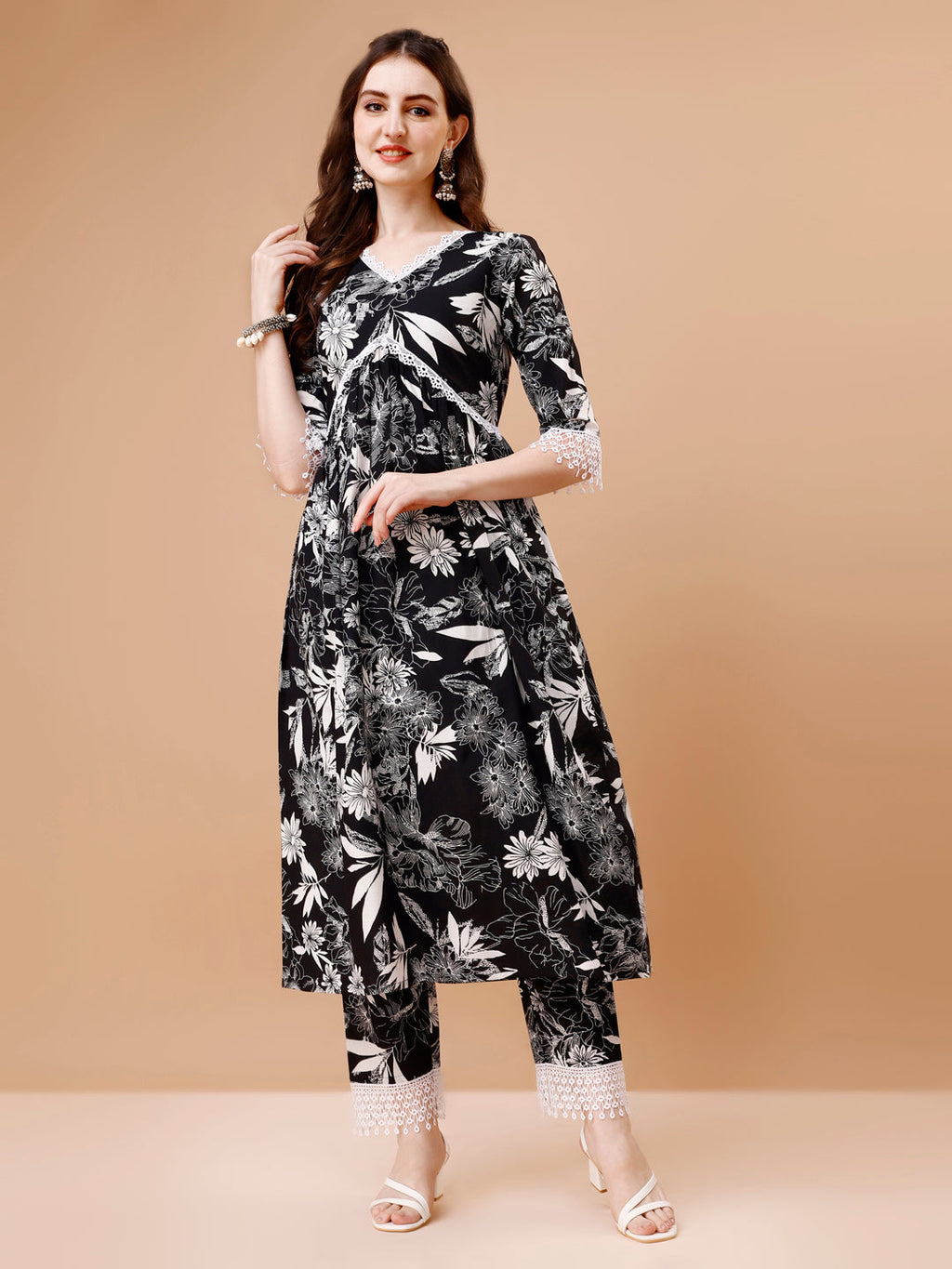 Leaf Printed & Lace Detailed Kurta & Pant Set, Multicolor - Hiral Fashion | Grocsy