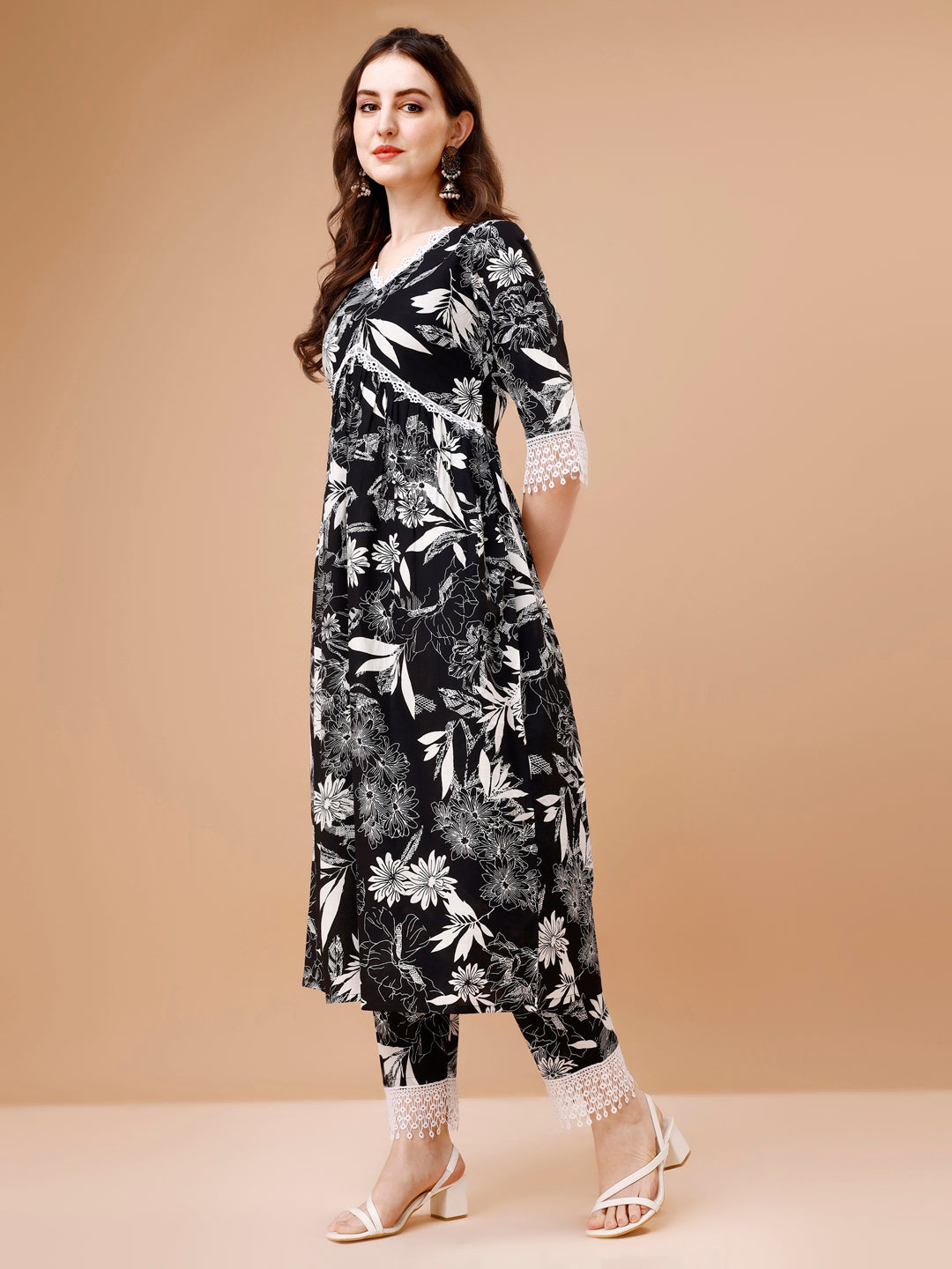 Leaf Printed & Lace Detailed Kurta & Pant Set, Multicolor - Hiral Fashion | Grocsy