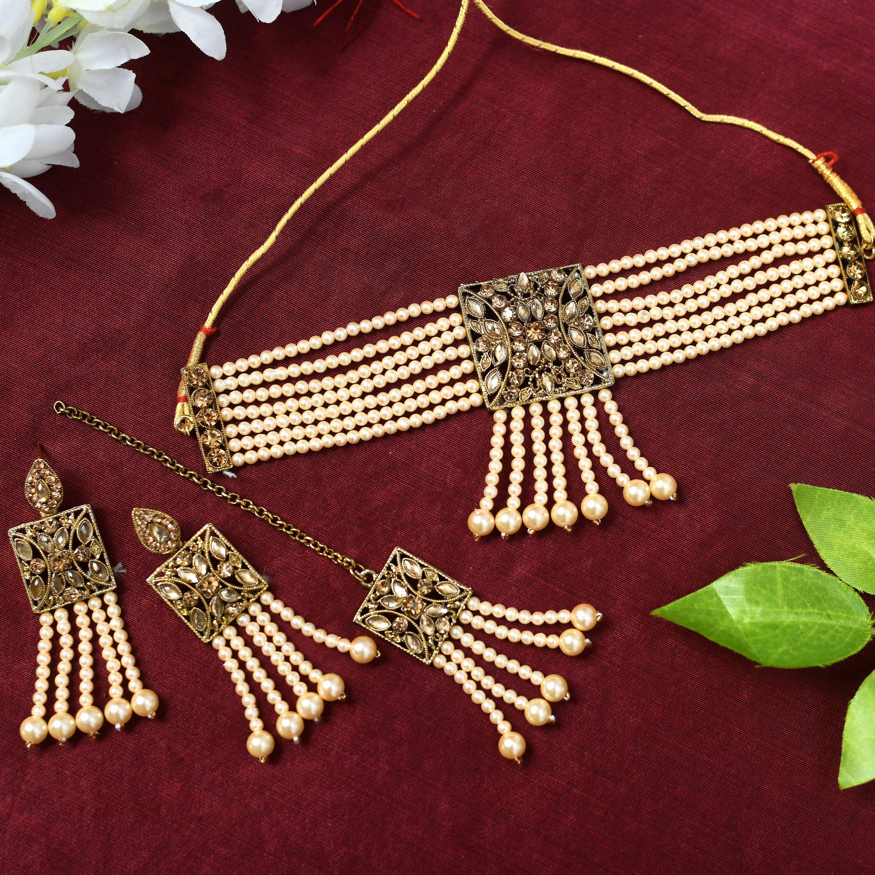 Mominos Fashion Johar Kamal Off White Color Kundan & Pearls Necklace Set