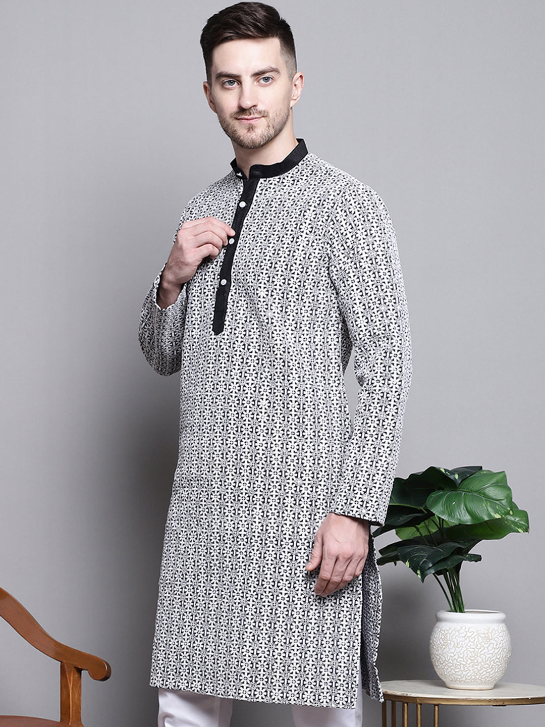 Jompers Men's Sequin Embroidered Silk Blend Kurta - Black | Grocsy
