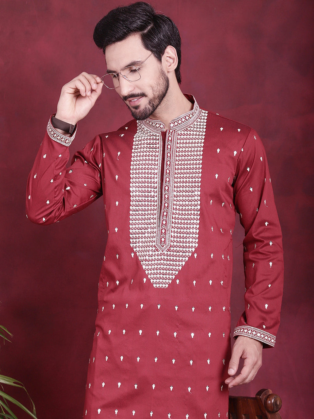 Jompers Men's Sequins Embroidered Kurta - Maroon | Grocsy