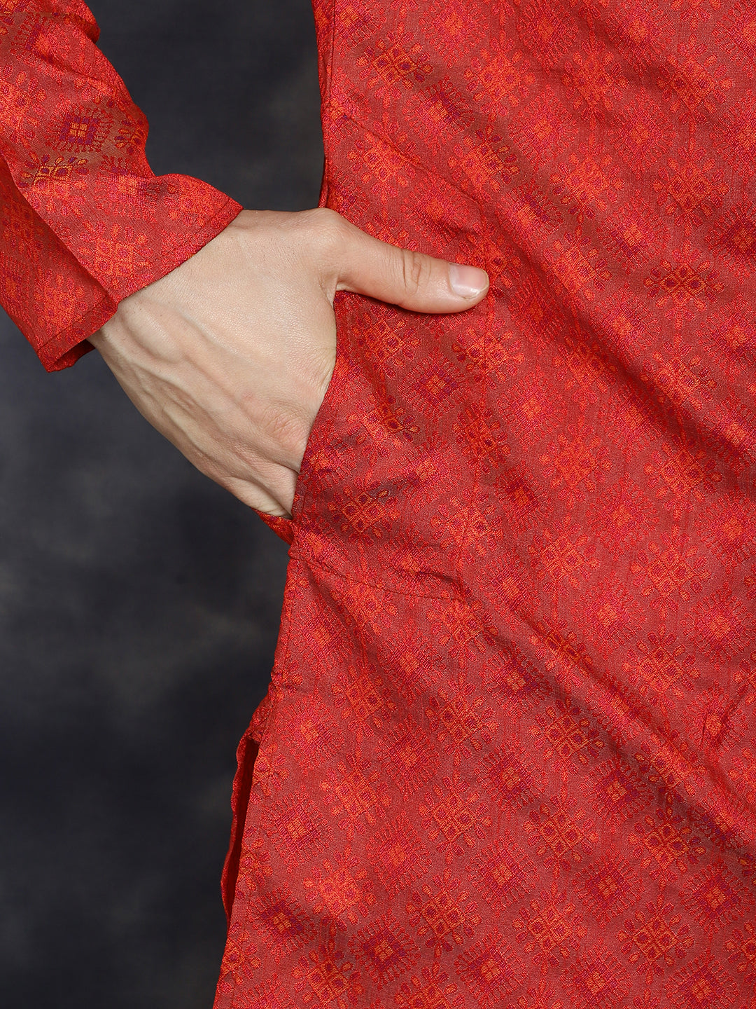 Jompers Men's Red Woven Design Kurta - Red | Grocsy