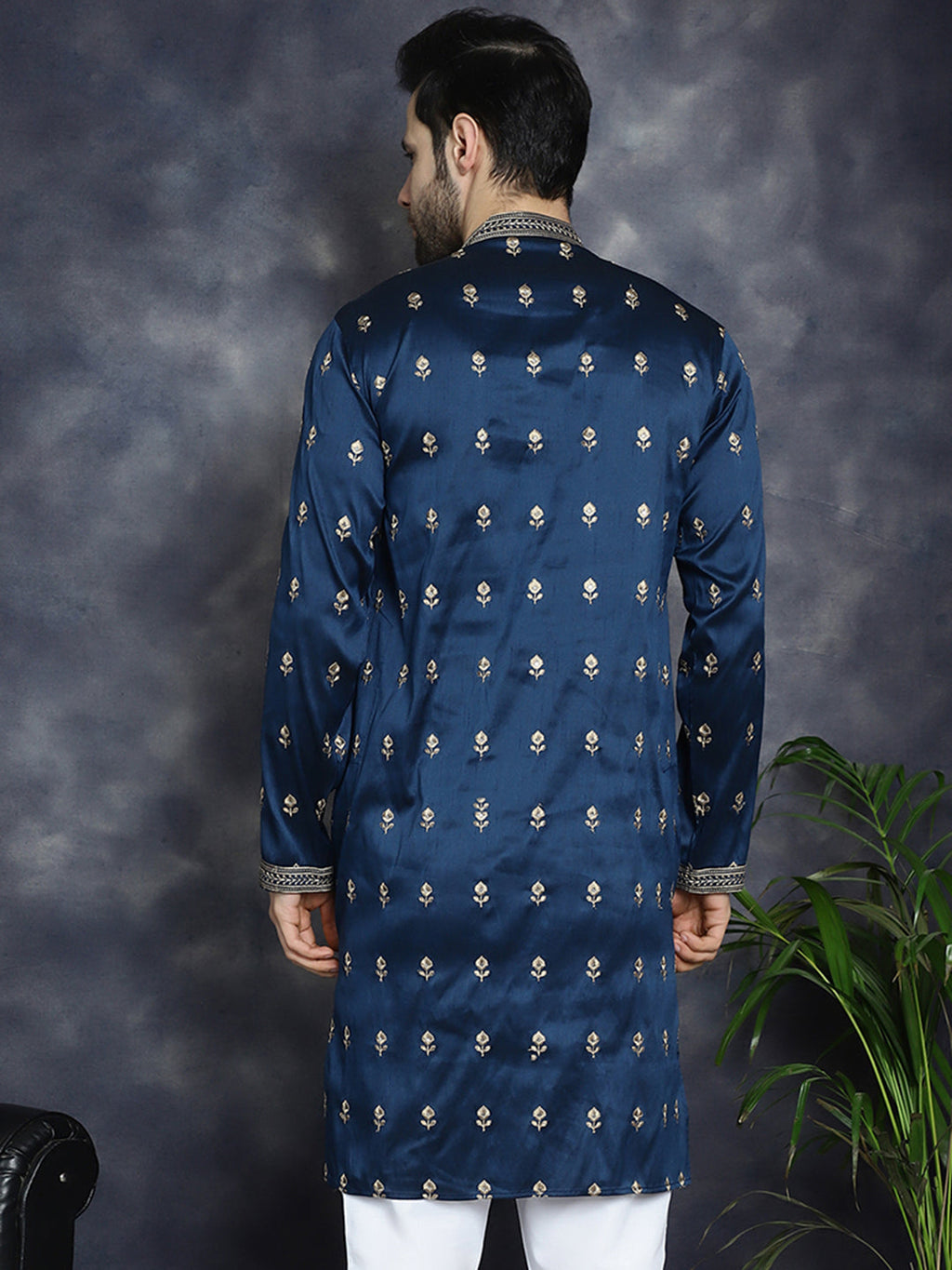 Jompers Men's Navy Blue Chikankari Embroidered Kurta - Navy Blue | Grocsy