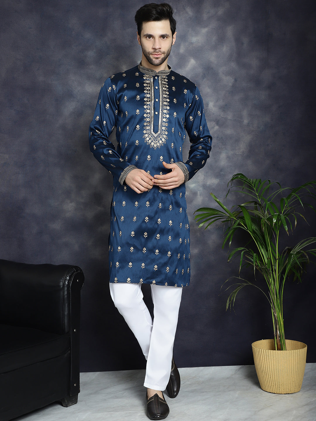 Jompers Men's Navy Blue Chikankari Embroidered Kurta - Navy Blue | Grocsy