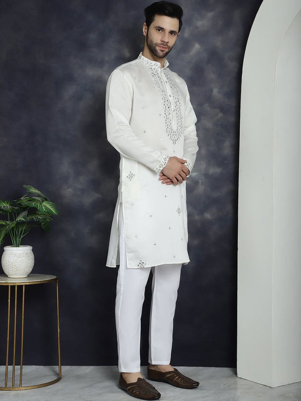 Jompers Men's Embroidered Kurta - White | Grocsy