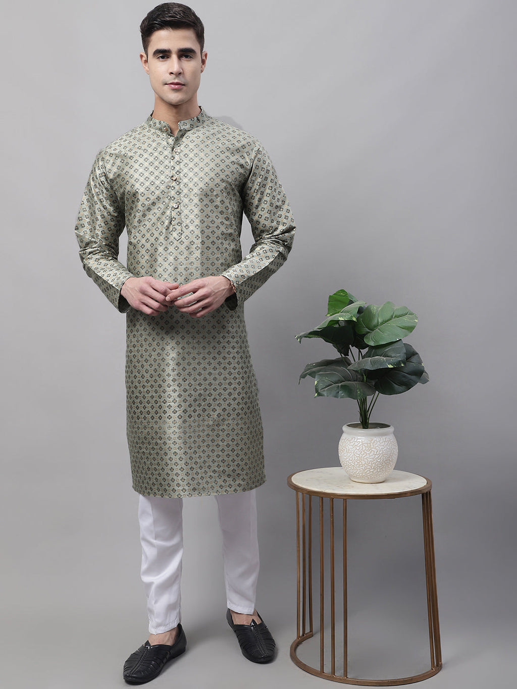 Jompers Men's Green Printed Silk Blend Kurta | Grocsy