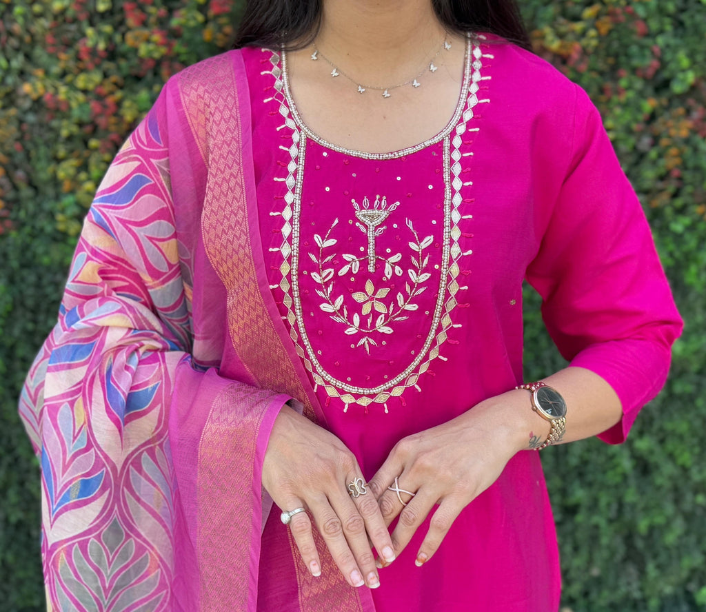 Vedant Vastram Kurta Pant Set With Dupatta Having Beautiful Handwork - Pink | Grocsy