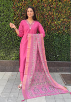 Vedant Vastram Kurta Pant Set With Dupatta Having Beautiful Handwork - Peach | Grocsy