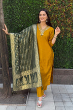 Vedant Vastram Kurta Pant Set With Dupatta Having Beautiful Handwork - Yellow | Grocsy