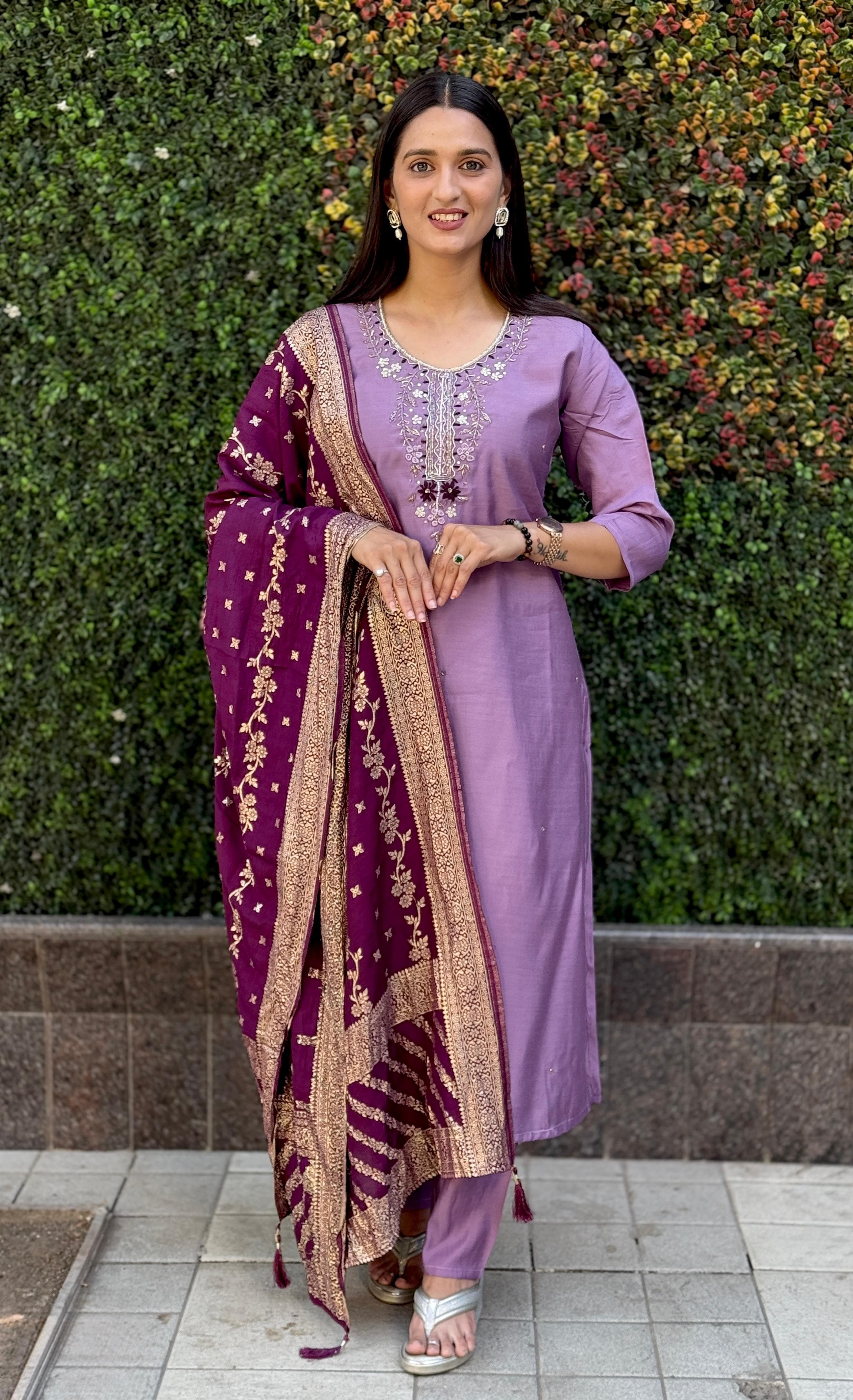 Vedant Vastram Kurta Pant Set With Dupatta Having Beautiful Handwork - Lavender | Grocsy
