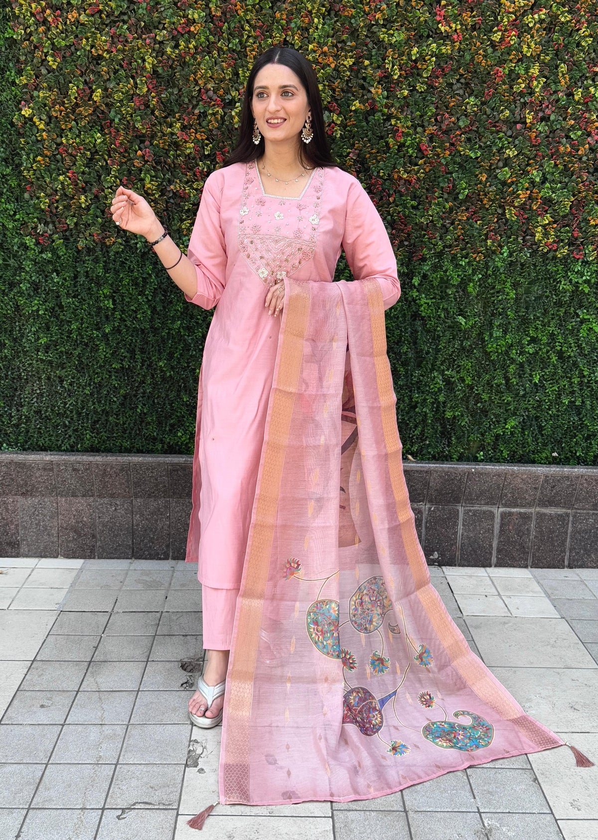 Vedant Vastram Kurta Pant Set With Dupatta Having Beautiful Handwork - Light Pink | Grocsy
