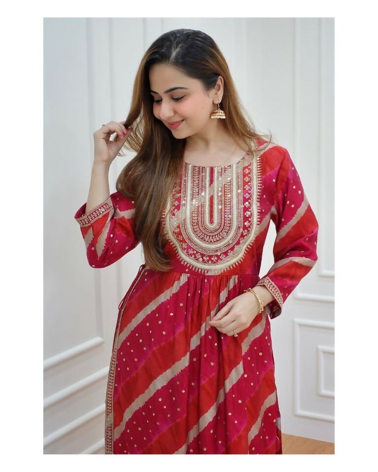 Alvano Women's Sequence Naira Cut Kurti with Pant set Printed Rayon | Grocsy