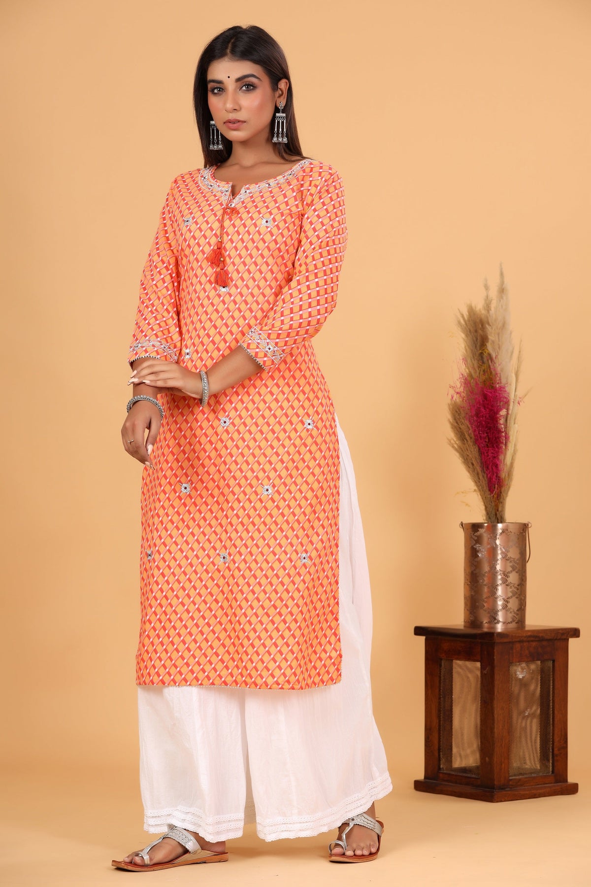 Kaajh Women's Orange Lehariya Print Kurta | Grocsy