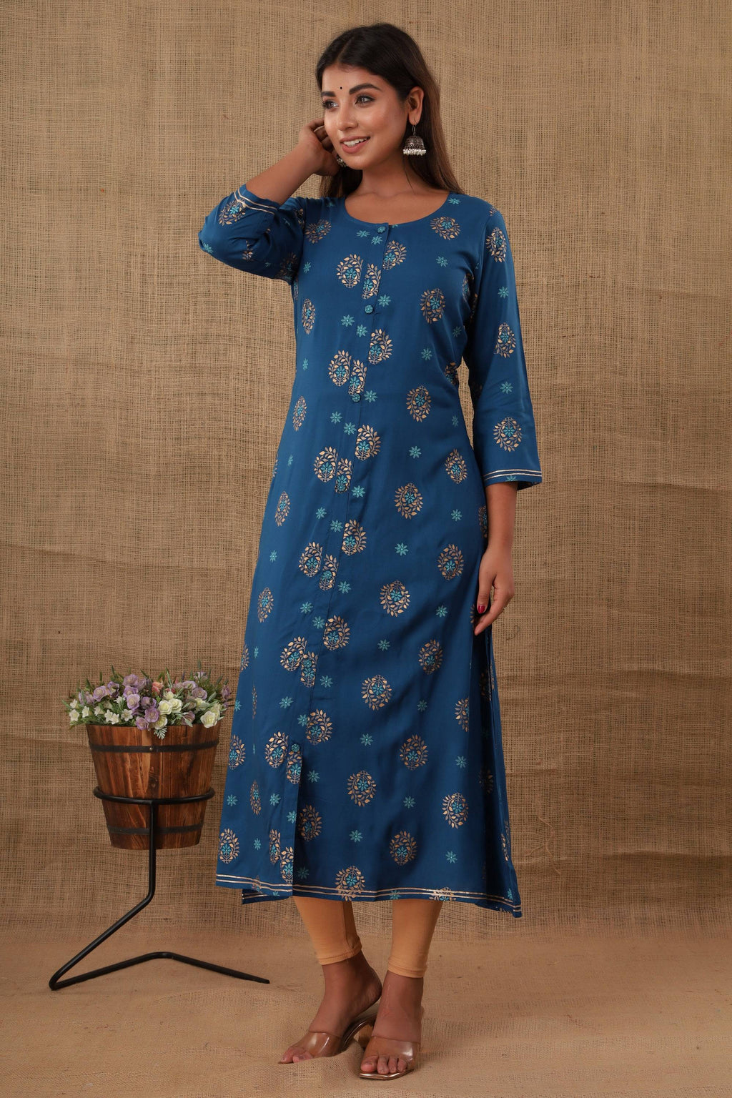 Kaajh Women's Blue Floral Print kurta | Grocsy