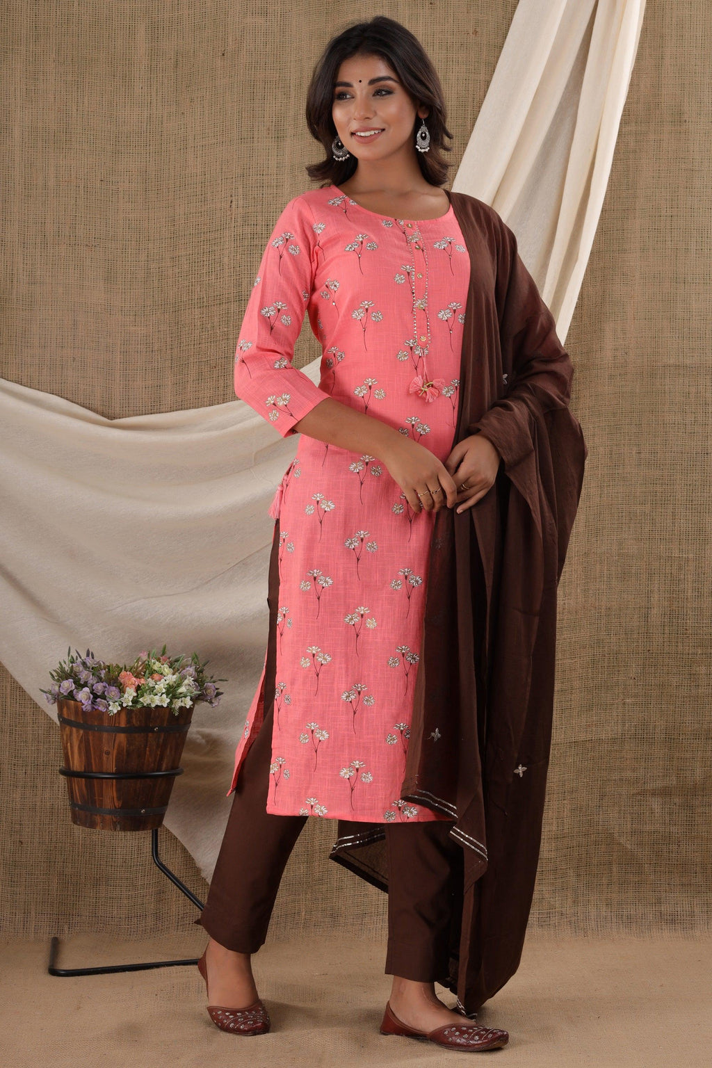 Kaajh Pink Floral Print Beautiful Suit Set For Women | Grocsy
