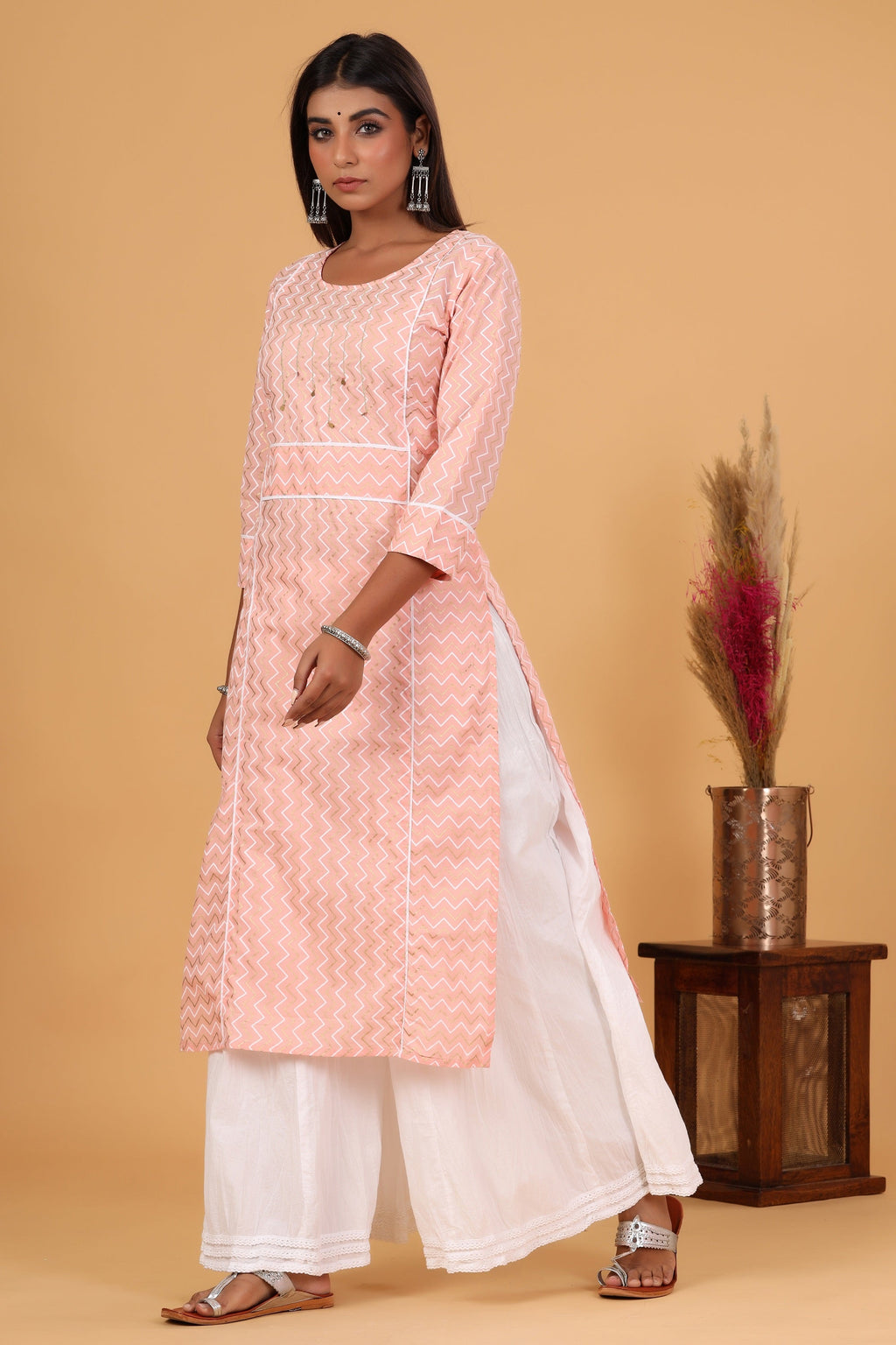 Kaajh Women's Pink Zigzag Print Kurta | Grocsy