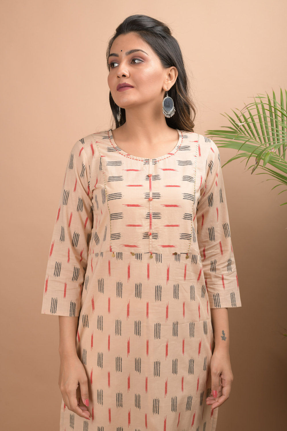 Kaajh Women's Beige Printed Kurta Pant Set | Grocsy